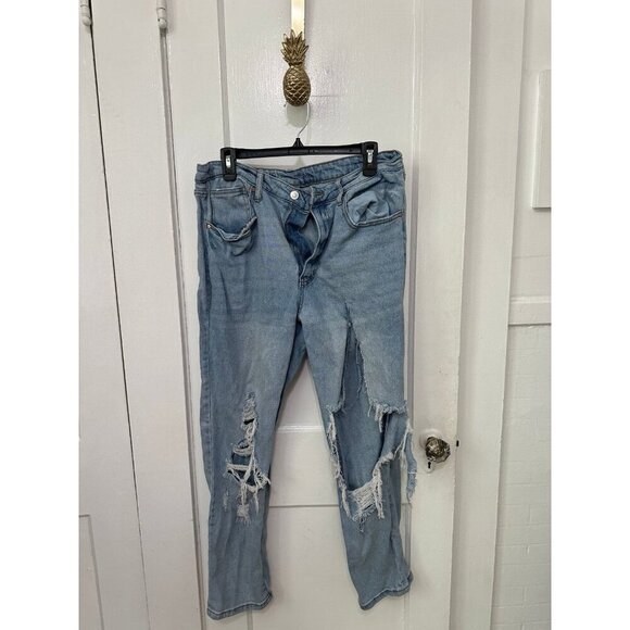 No boundaries women’s size 17 blue jean ripped - Picture 1 of 9